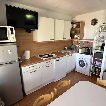 Avec Terrasse Ensoleillée Pour 6 Personnes à - Fr-1-768-77