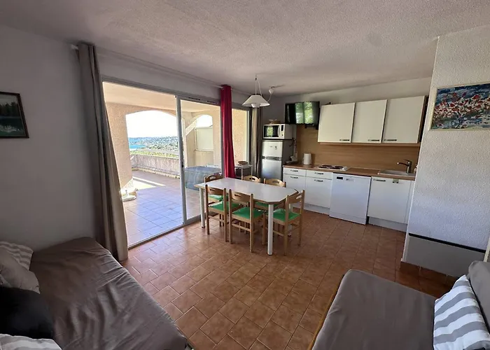 Avec Terrasse Ensoleillée Pour 6 Personnes à - Fr-1-768-77