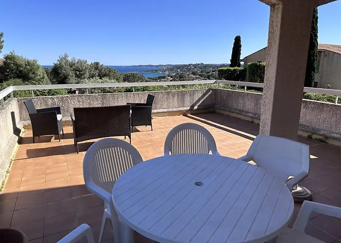 Apartmán Avec Terrasse Ensoleillee Pour 6 Personnes A - Fr-1-768-77 Sainte-Maxime